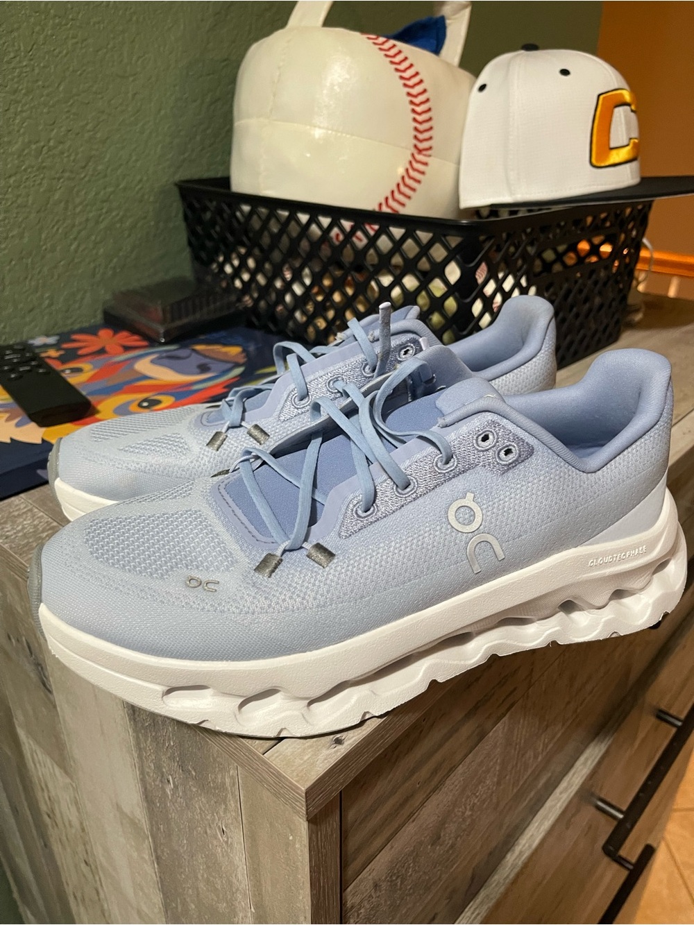 On women’s cloudtilt size 8